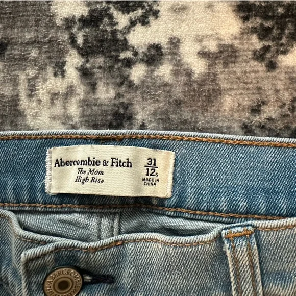 Abercrombie & Fitch Light Blue Denim Jeans - Picture 3 of 3